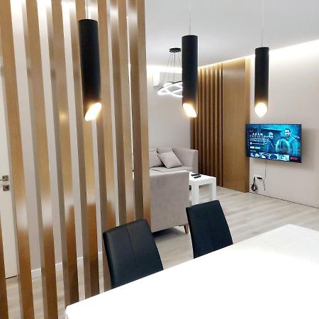 טיראנה Luxurious Double Bedroom Suite מראה חיצוני תמונה