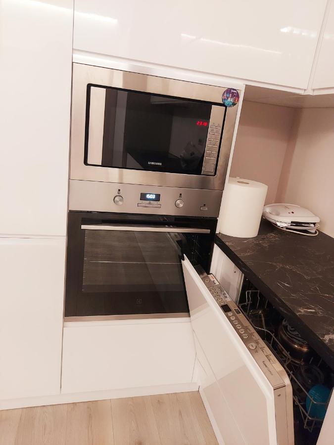טיראנה Luxurious Double Bedroom Suite מראה חיצוני תמונה
