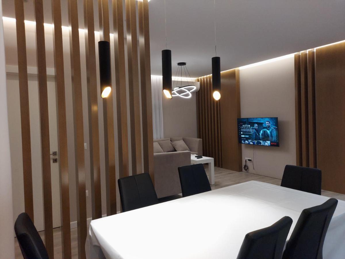 טיראנה Luxurious Double Bedroom Suite מראה חיצוני תמונה