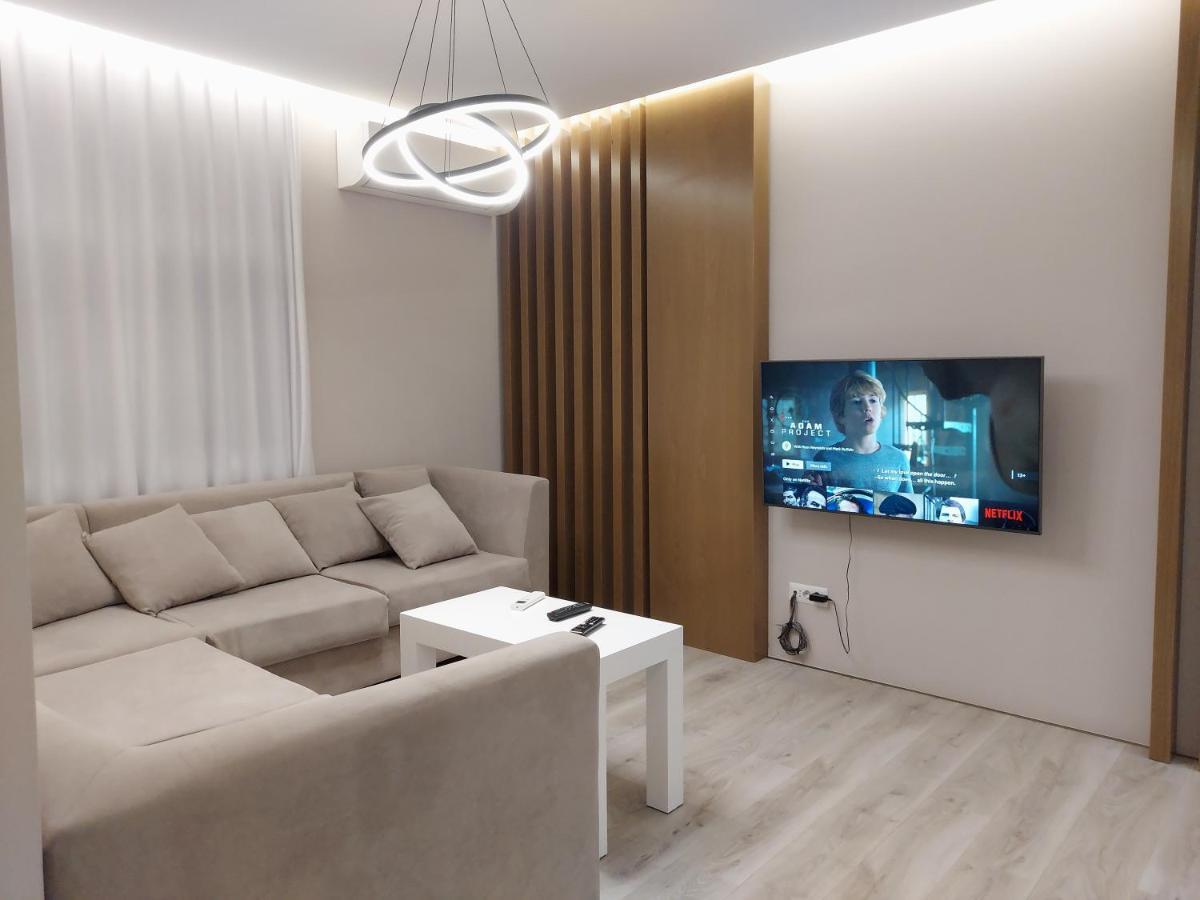 טיראנה Luxurious Double Bedroom Suite מראה חיצוני תמונה