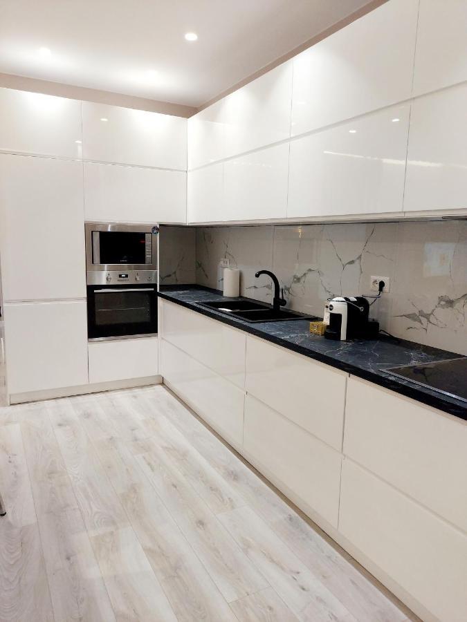 טיראנה Luxurious Double Bedroom Suite מראה חיצוני תמונה