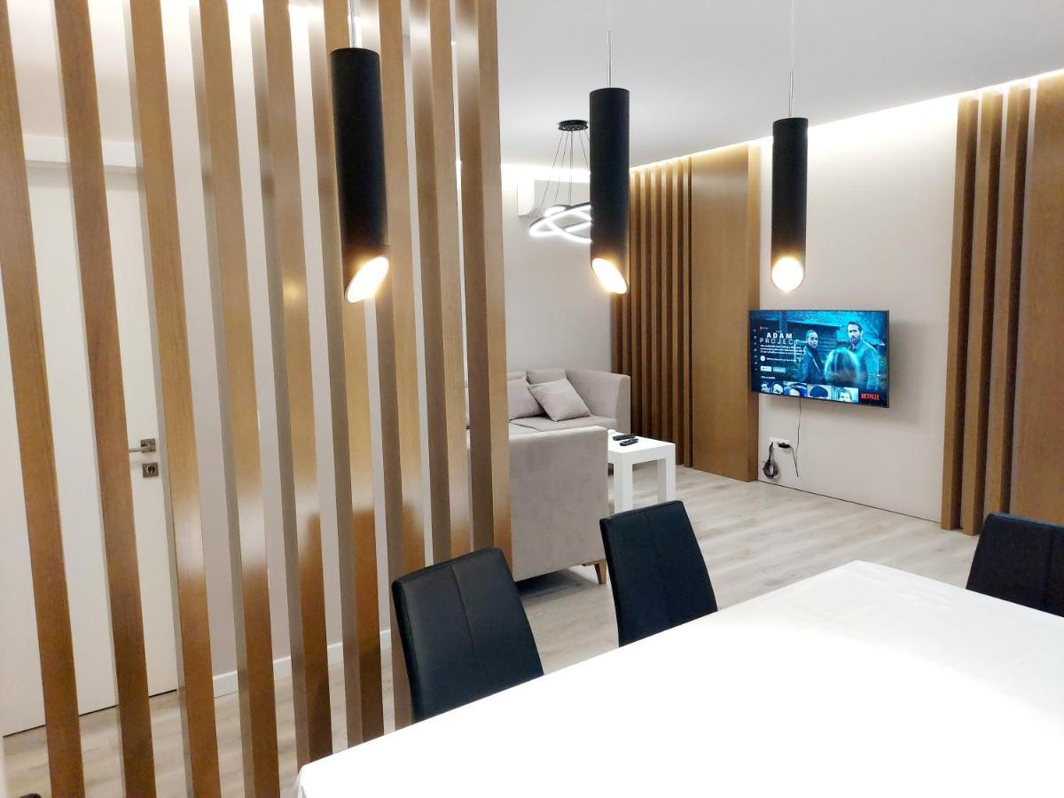 טיראנה Luxurious Double Bedroom Suite מראה חיצוני תמונה