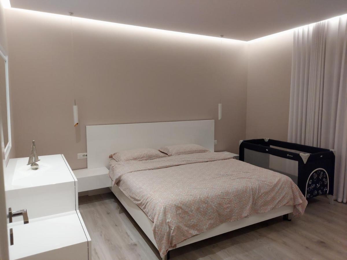 טיראנה Luxurious Double Bedroom Suite מראה חיצוני תמונה