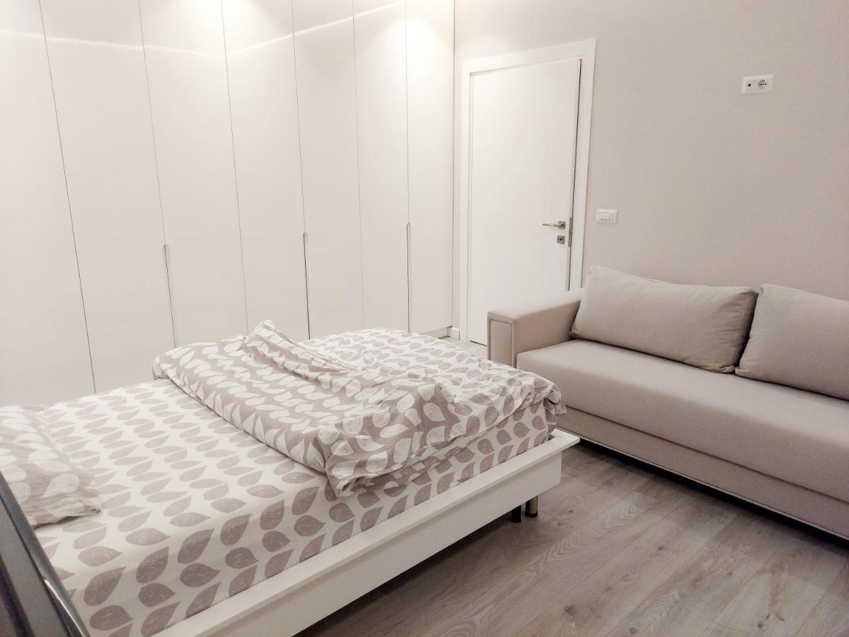 טיראנה Luxurious Double Bedroom Suite מראה חיצוני תמונה